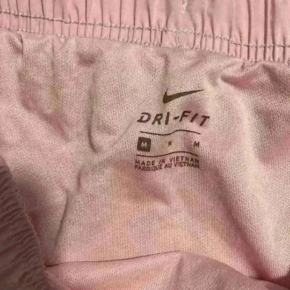 Nike dri fit women’s tempo running shorts - Picture 2 of 7